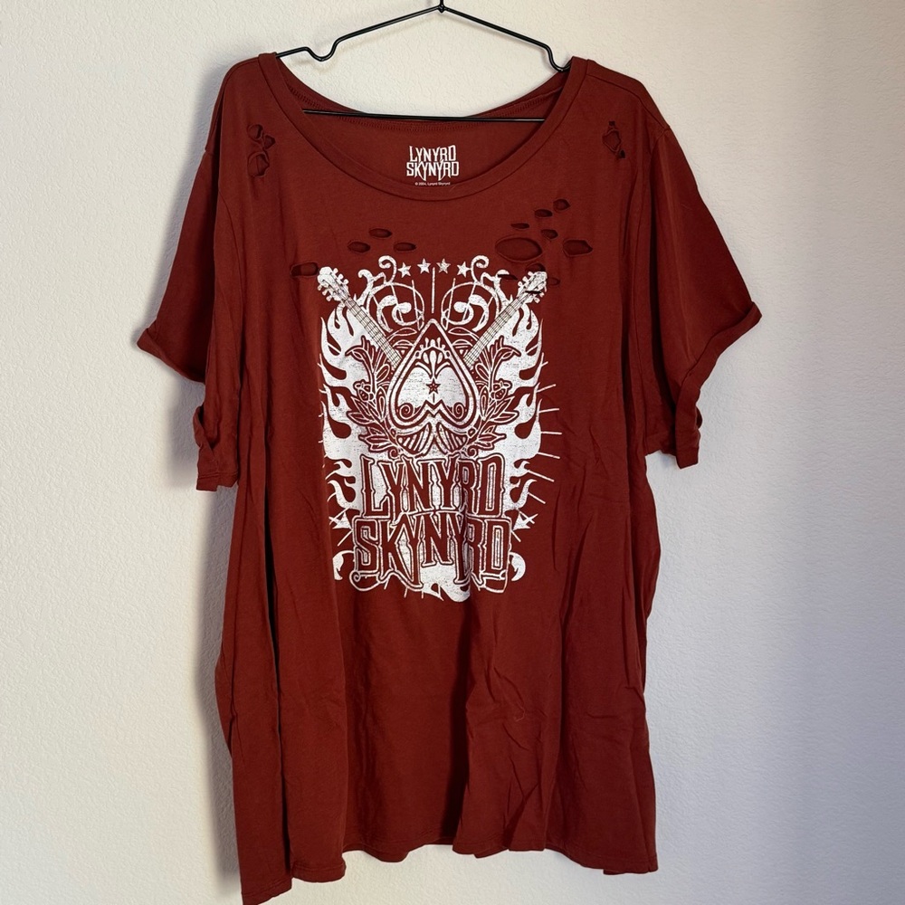 Women's Distressed Graphic Tee